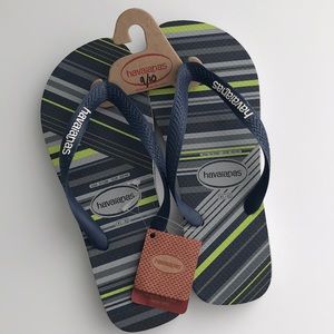 Havaianas Stripe navy and gray size 9/10 NEW